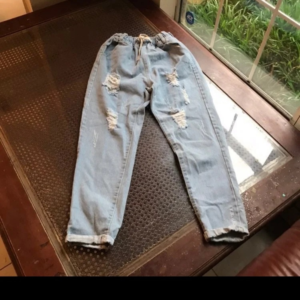 Girl Junior BLB distressed ripped denim Jeans